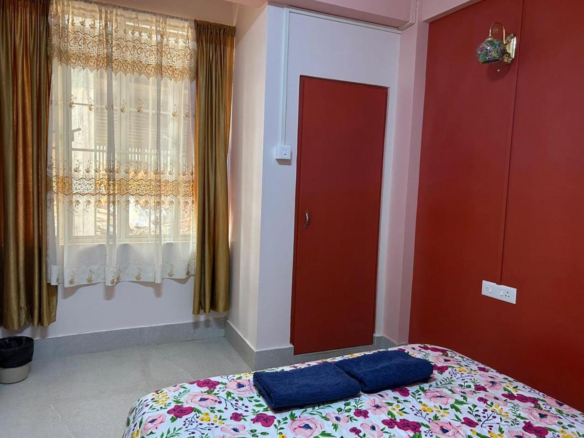 Na-U-Iaka Homestay Шиллонг Экстерьер фото